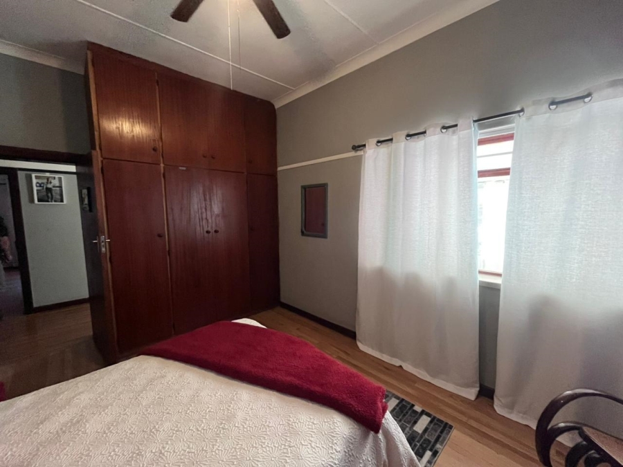 5 Bedroom Property for Sale in Rouxpark Western Cape